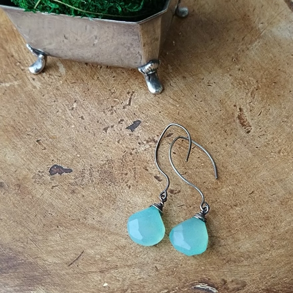 Aqua blue Chalcedony 925 Sterling Silver earrings - Picture 2 of 5